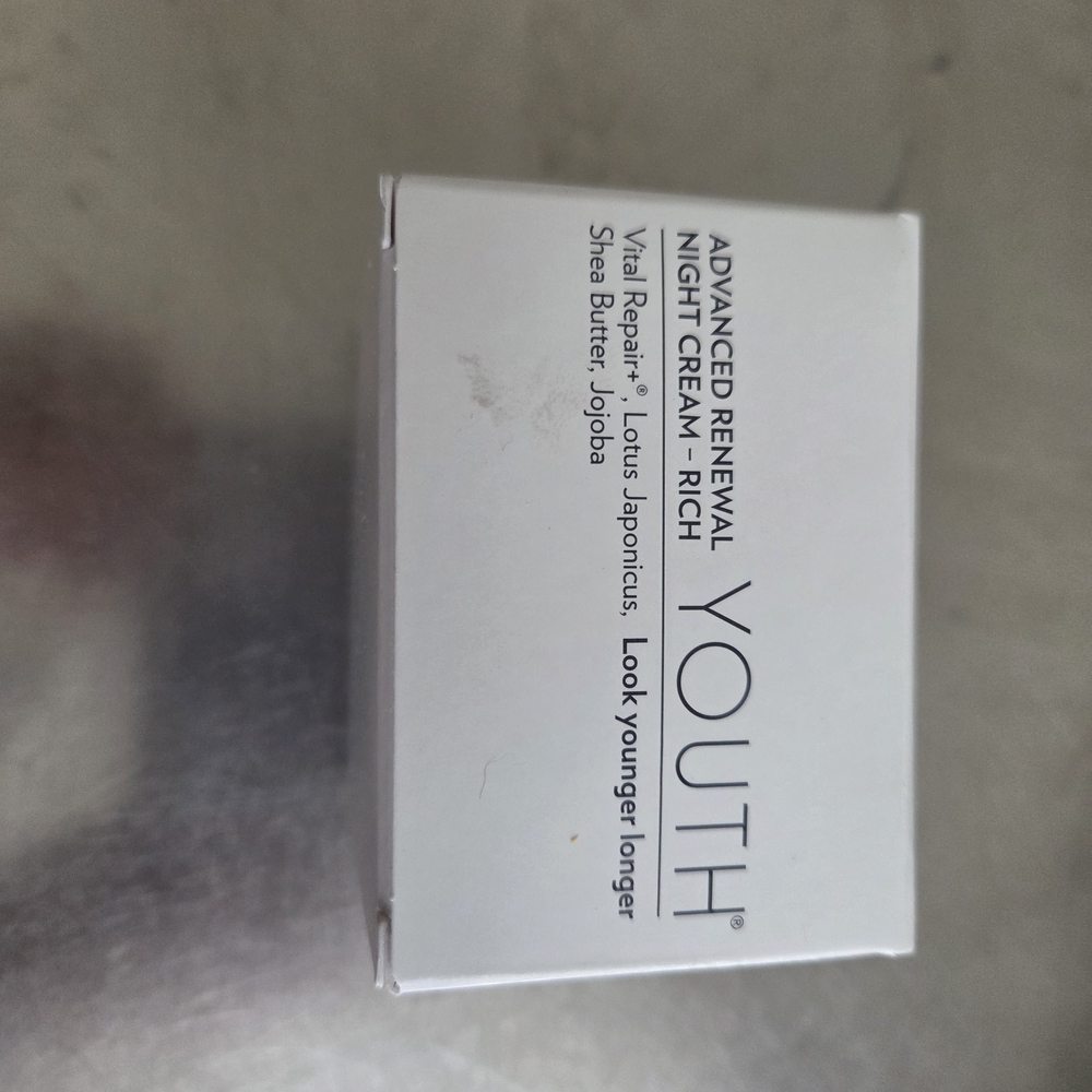 Youth Night Cream - White